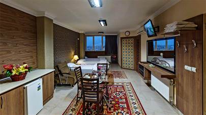 اتاق سه تخته هتل زنده رود اصفهان (یاقوت سابق)